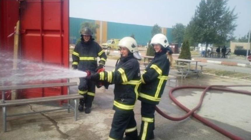 Hollandalı &Ouml;ğrenciler, Stajını Kocaeli İtfaiyesi&rsquo;nde Yaptı