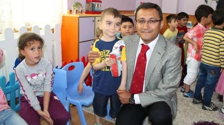 Ana Okulu &Ouml;ğrencilerine Diş Fır&ccedil;ası Seti Dağıtıldı