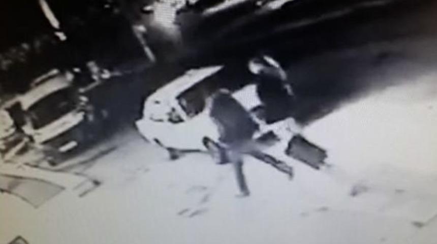 Biri Kadın Iki Taksi Gasp&ccedil;ısı Yakalandı