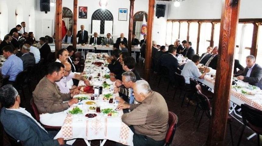 Muhtarlar Bir Araya Geldi