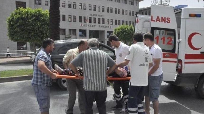 Aniden Hareket Eden Minib&uuml;sten D&uuml;şerek Yaralandı