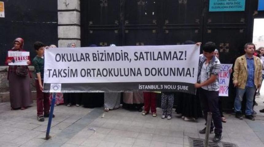 Ortaokul &Ouml;ğrencilerinden "okuluma Dokunma" Eylemi