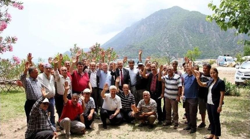 Ak Parti Adayı Aydın, Se&ccedil;im &Ccedil;alışmalarına Kemer&rsquo;de Devam Etti