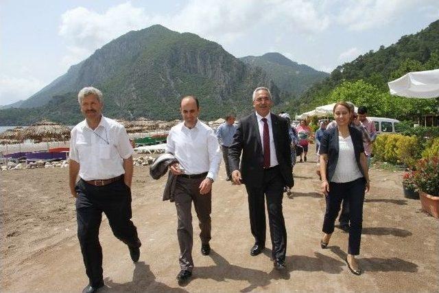 Ak Parti Adayı Aydın, Seçim Çalışmalarına Kemer’de Devam Etti