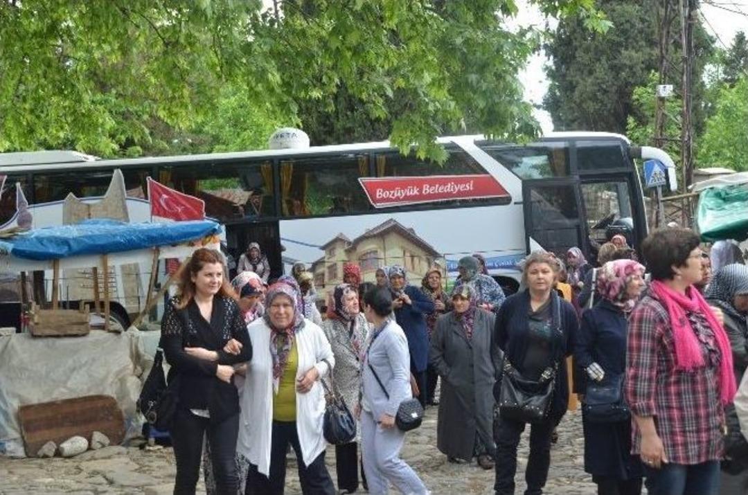 Boz&uuml;y&uuml;k Belediyesi K&uuml;lt&uuml;r Turları Bursa İle Devam Ediyor