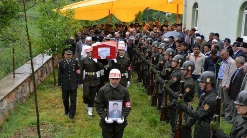 Bolu’da Vefat Eden Kore Gazisi İçin Askeri Tören Düzenlendi