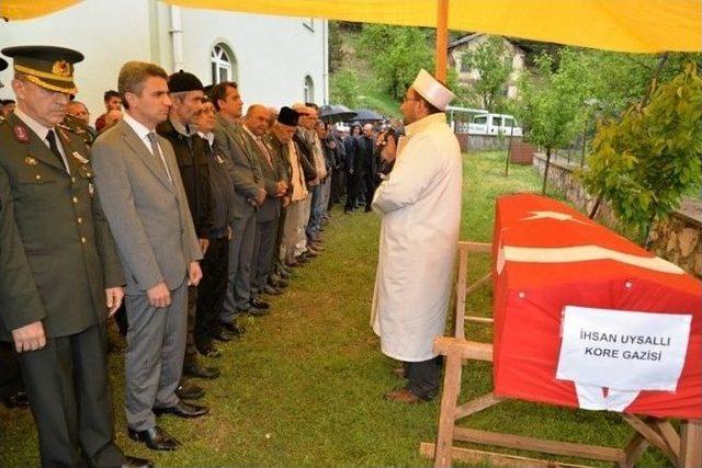 Bolu’da Vefat Eden Kore Gazisi İçin Askeri Tören Düzenlendi