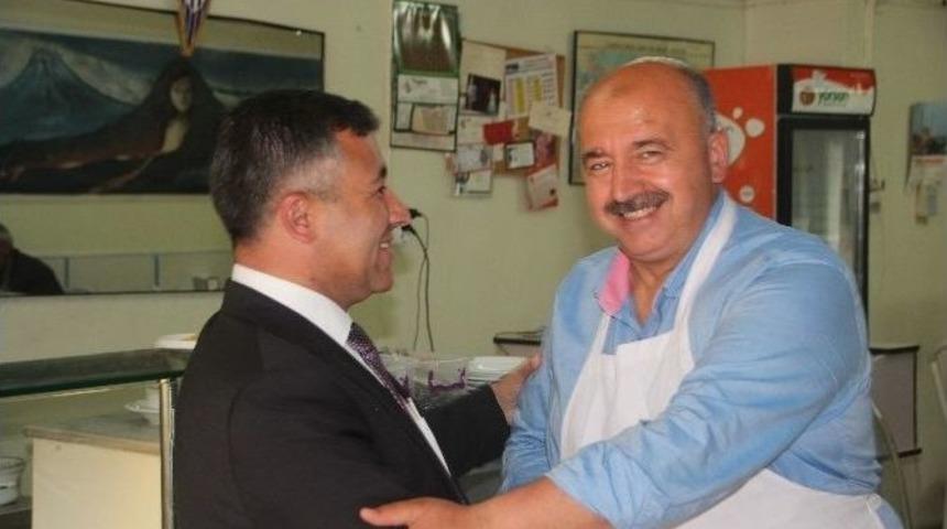 Farklı G&ouml;r&uuml;şlere Sahipler Ama