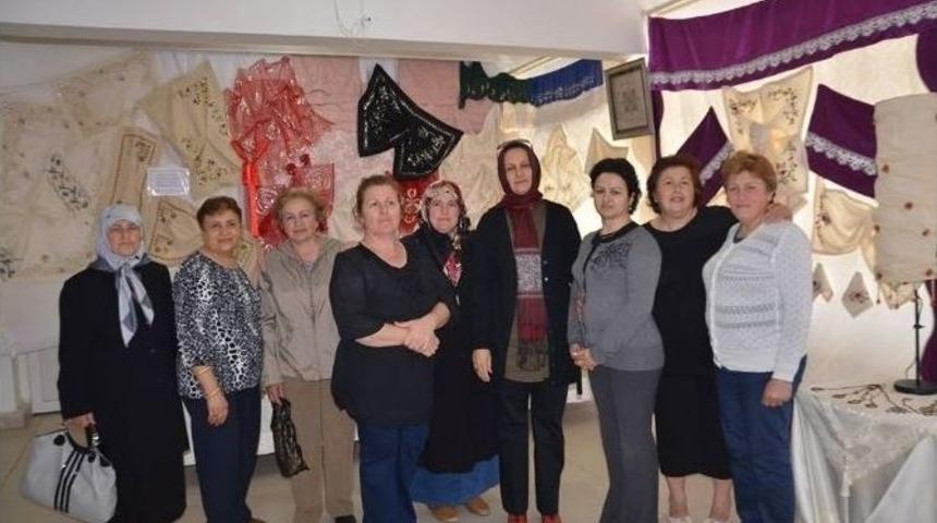 Kursiyerlerin &Uuml;r&uuml;nleri G&ouml;r&uuml;c&uuml;ye &Ccedil;ıktı