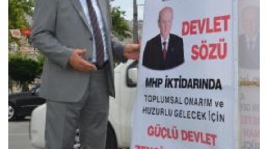 İzmir&rsquo;de Mhp&rsquo;nin Pankartları Ortadan Kayboldu