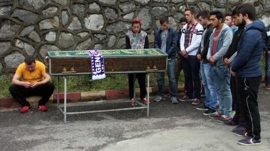 Motosiklet Kazasında Yaralanan Gen&ccedil; Yaşam Savaşını Keybetti