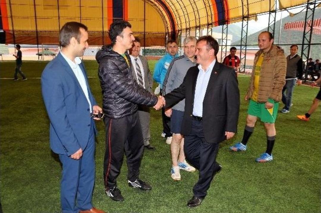 G&uuml;m&uuml;şhane&rsquo;de 6. Kurumlararası Halı Saha Turnuvası Sona Erdi