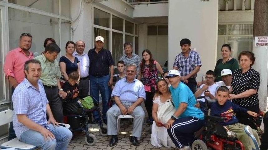 Engelli Gen&ccedil;ler Fethiye&rsquo;yi Gezdiler