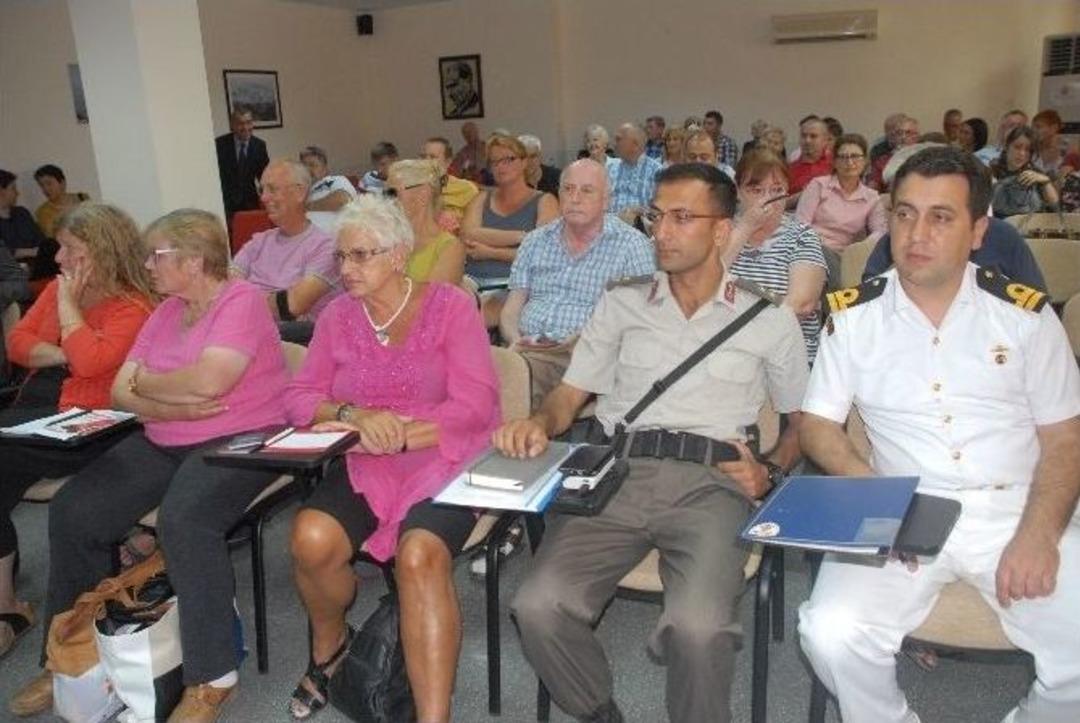 Fethiye&rsquo;deki Yabancılara E-ikamet Anlatıldı