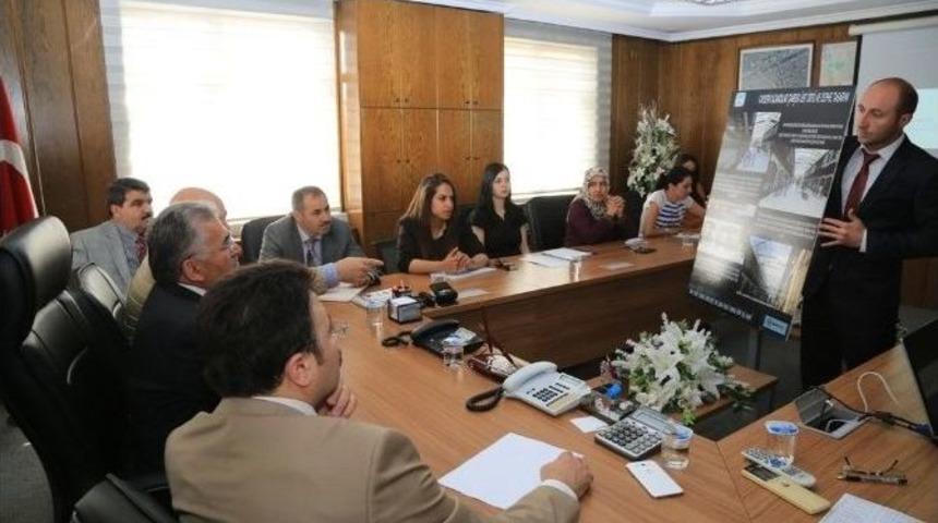 Tarihi Mekanların Onarımı Konusunda Bilgilendirme Toplantısı