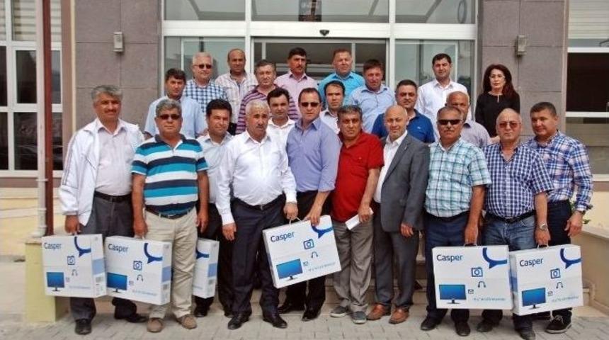 Başkan T&uuml;rel, Demreli Muhtarlara Bilgisayar Hediye Etti