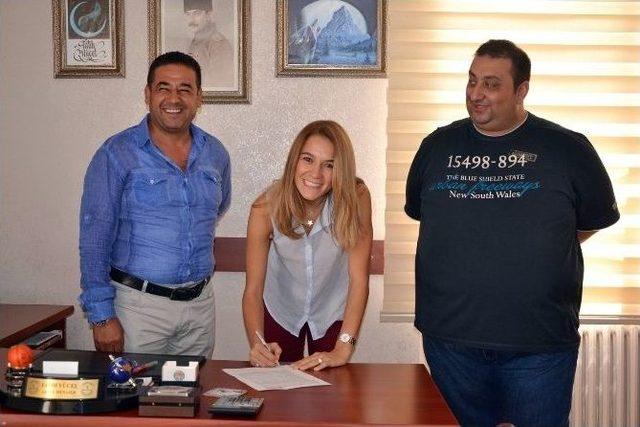 Esra Erden Atacan Adana Aski Spor’da