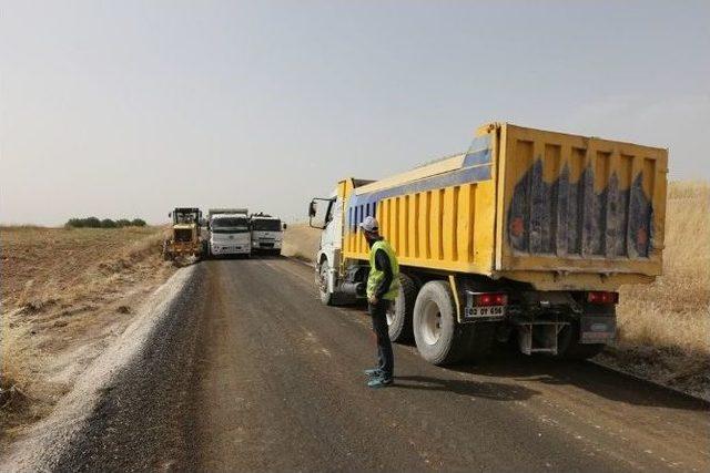 Büyükşehir’den Köy Yollarına Avrupa Standartlarında Asfaltlama Sistemi