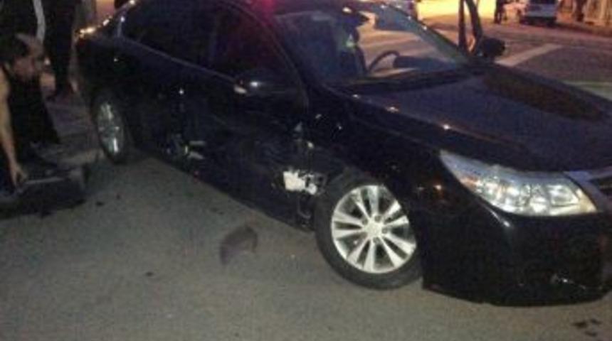 Kocaeli&rsquo;de Otomobil Polis Otosuyla &Ccedil;arpıştı: 2&rsquo;si Polis 4 Yaralı