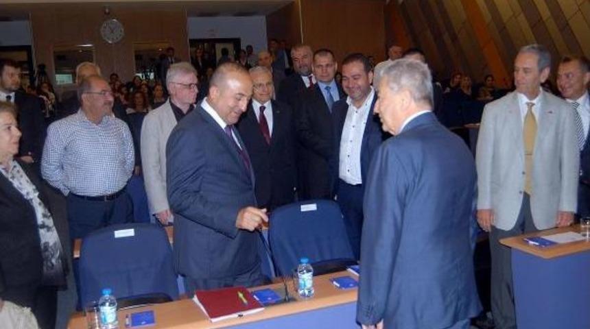 Dışişleri Bakanı &Ccedil;avuşoğlu: Rum Tarafı Topu Taca Atmasın