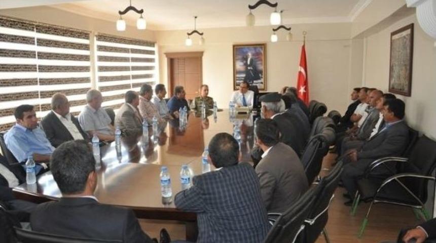 Silopi&rsquo;de Muhtarlar İle Se&ccedil;im G&uuml;venliği Toplantısı Yapıldı