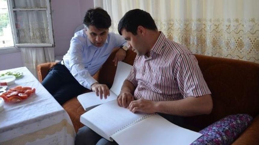 Kaymakam Aydın İhtiya&ccedil; Sahibi Aileleri Evlerinde Ziyaret Etti