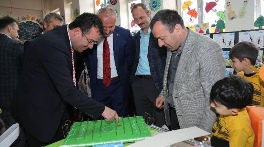 Okuldan El Sanatları Ve Teknoloji Sergisi