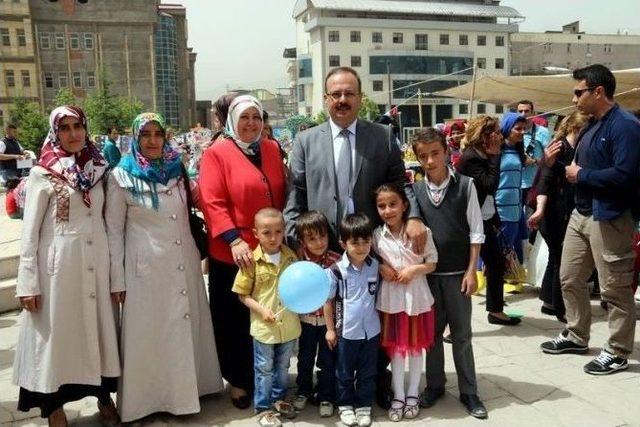 Hakkari’de Okul Öncesi Eğitimi Yıl Sonu Şenliği Düzenlendi