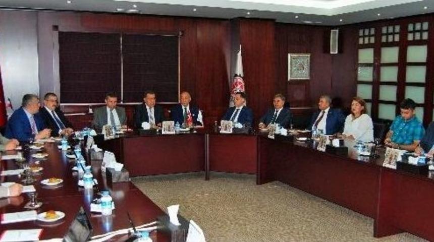&Uuml;nye Ticaret Ve Sanayi Odası Heyeti, Gto&rsquo;yu Ziyaret Etti