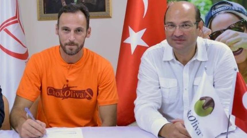 İzmir Balspor'u Şampiyon Yapan G&ouml;khan'dan Veda