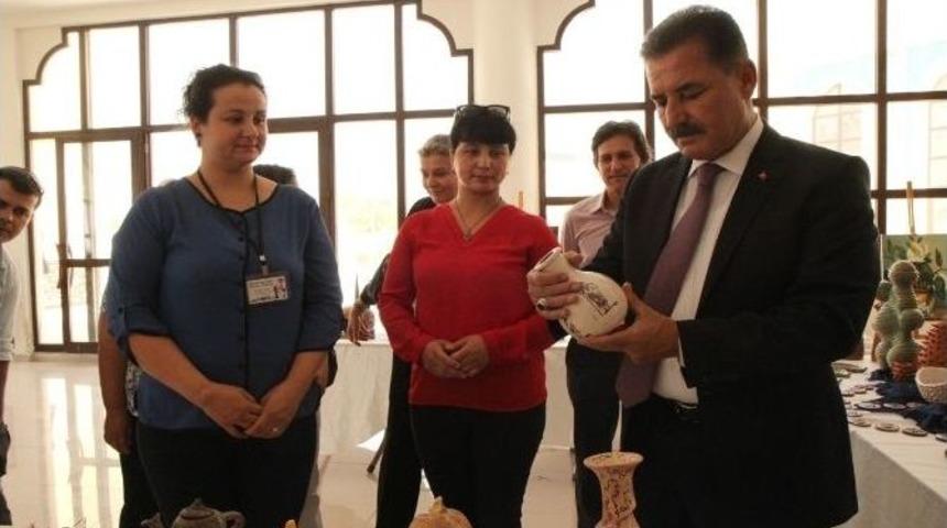 Tortek Kursiyerleri Bir Yıllık &Uuml;r&uuml;nlerini Sergiledi