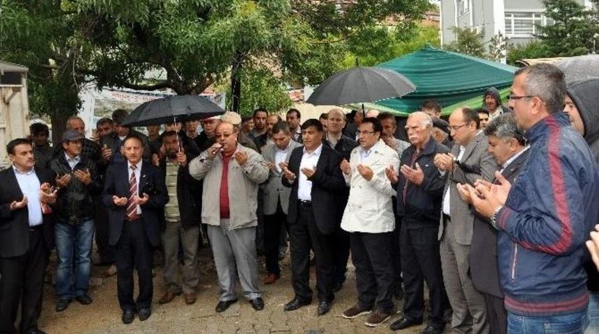 Emet&rsquo;te Hatim Duası Ve Hayır Yemeği