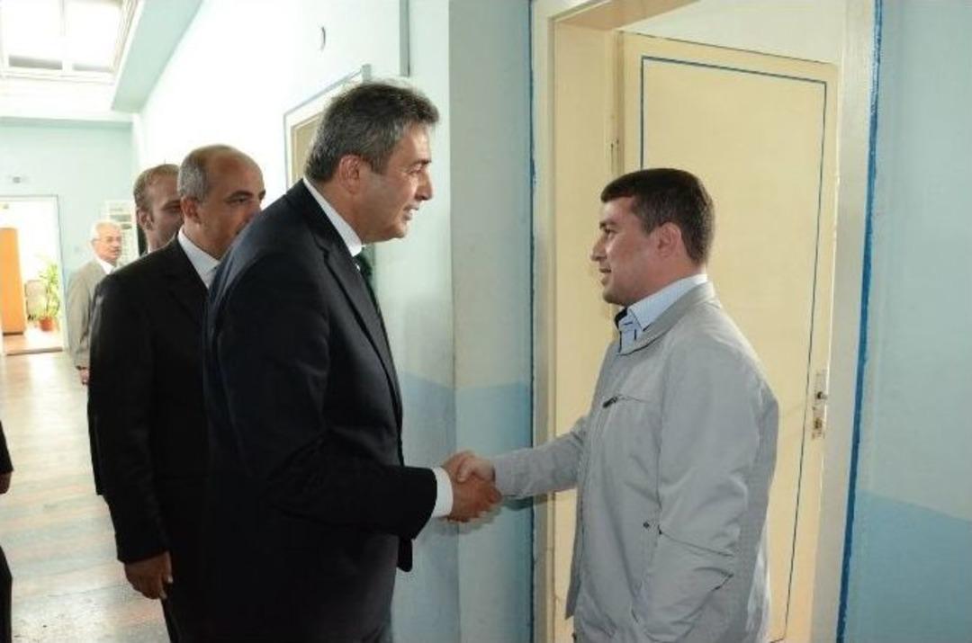 Emin &Ccedil;ınar, Şeker Fabrikasını Ziyaret Etti