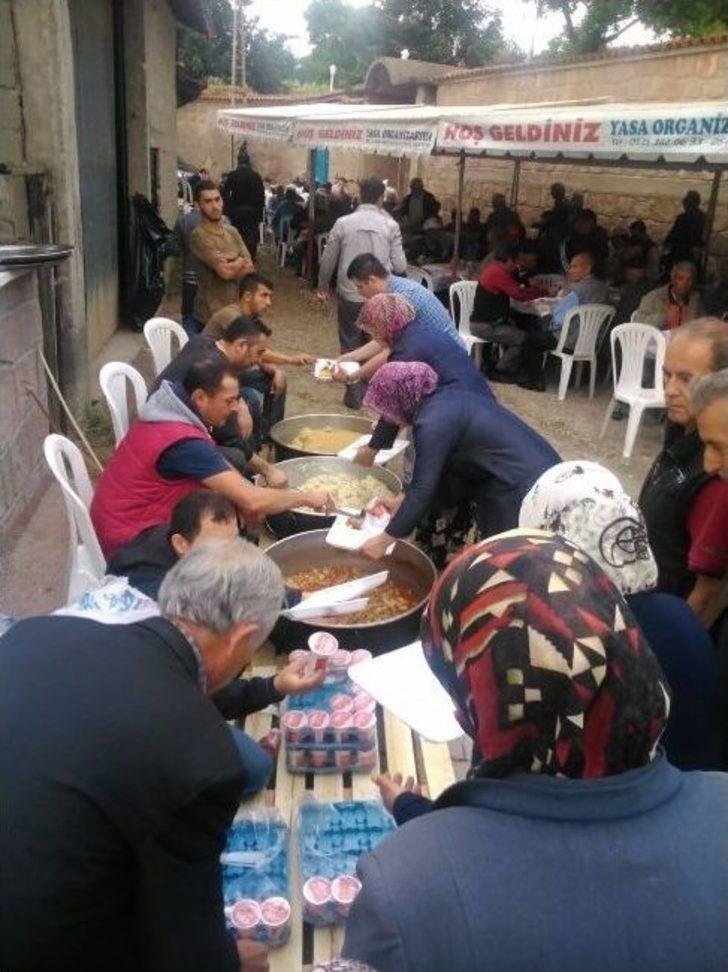 Nevruz Köyünde Hayır Yemeği Düzenlendi G5