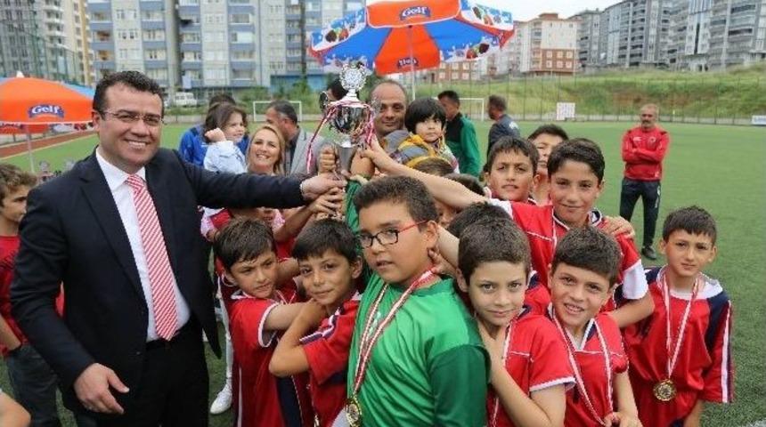 Atakum&rsquo;da Futbol Turnuvası Sona Erdi