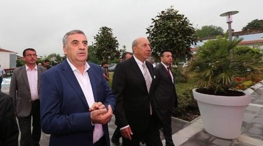 To&ccedil;oğlu Yeni Avm&rsquo;yi Gezdi