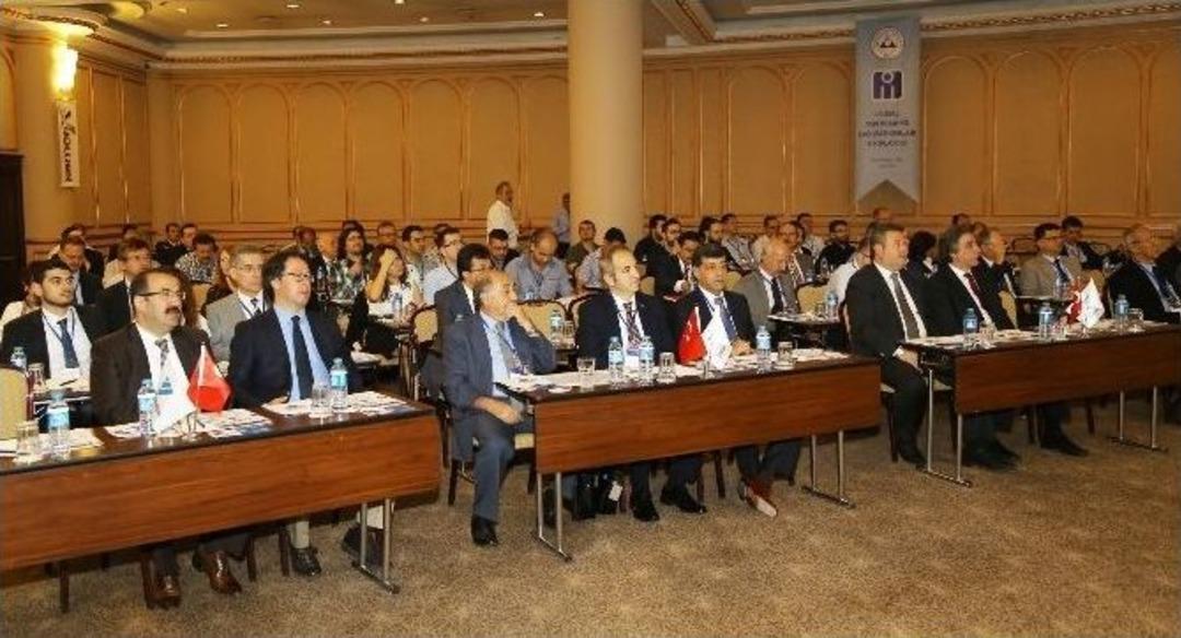 Erciyes &Uuml;niversitesi&rsquo;nde Yapı M&uuml;hendisleri Bir Araya Geldi