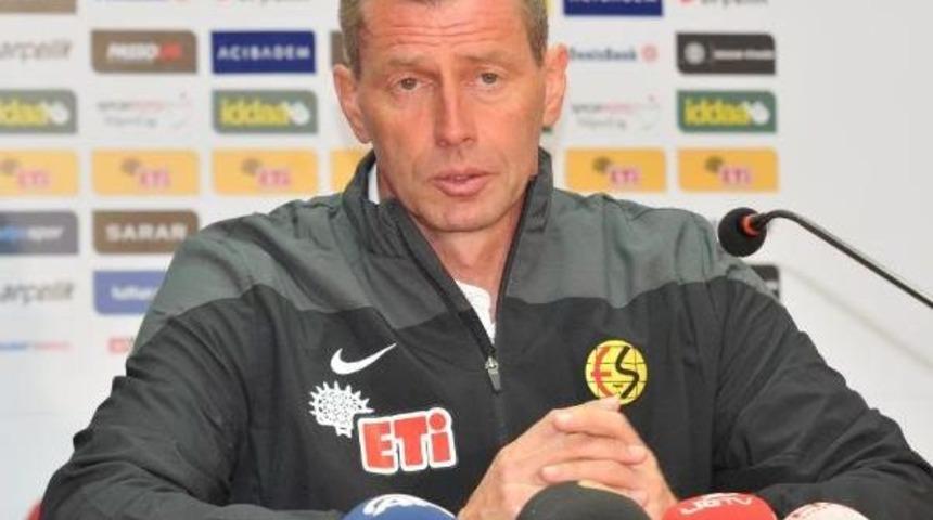 Eskişehirspor-Akhisar Belediyespor Ma&ccedil;ı Soyunma Odası