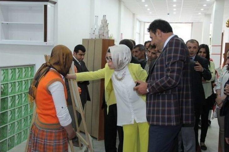 Narman Yibo’da Görsel Sanatlar Sergisi Açıldı G3