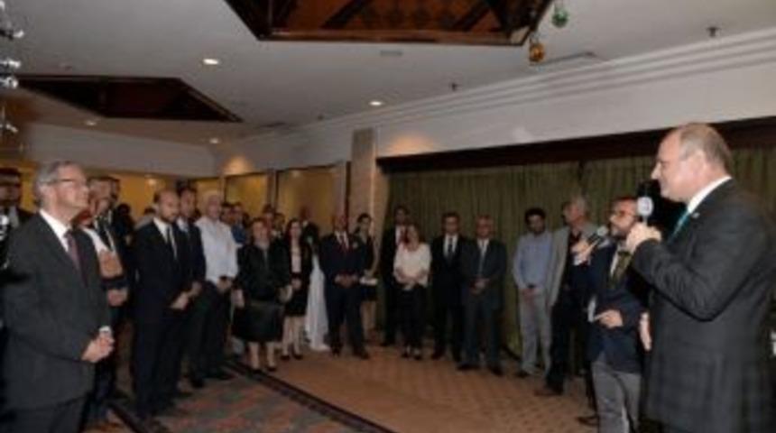 Vali &Ccedil;akacak B&uuml;y&uuml;kel&ccedil;i Keller&rsquo;in Verdiği Resepsiyona Katıldı