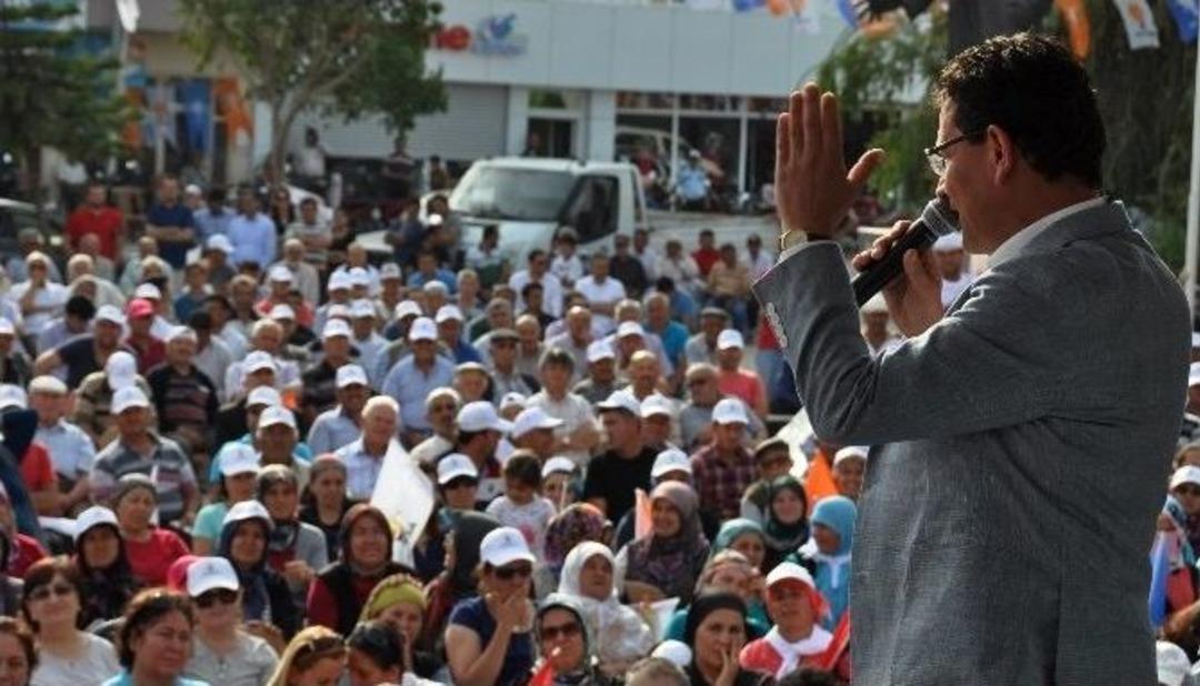 Ak Parti Adayı Uslu, Se&ccedil;im &Ccedil;alışmalarına Muratpaşa&rsquo;da Devam Etti