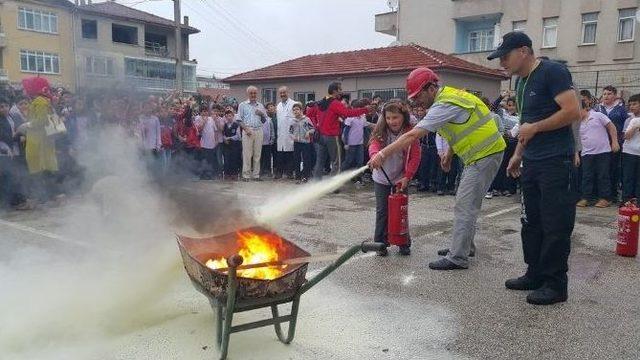 Afad Koordinasyonunda Deprem Ve Yangın Tahliye Tatbikatı Yapıldı