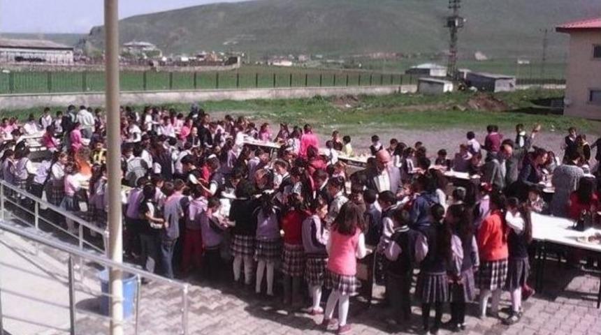 &Ccedil;ıldır İlkokulundan Kermes