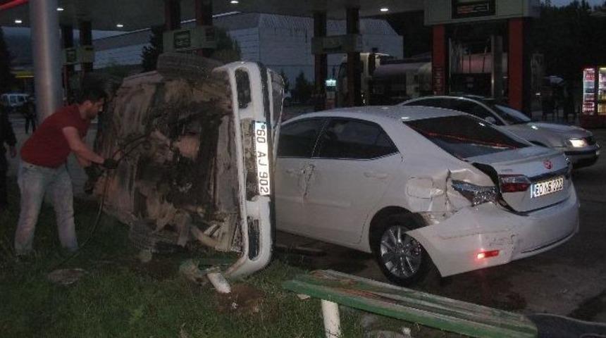 Akaryakıt İstasyonundaki Kaza G&uuml;venlik Kamerasında