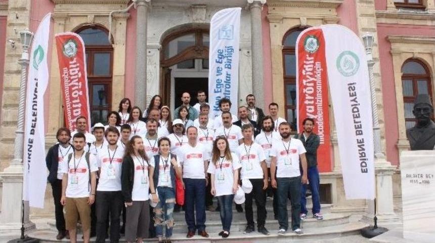 Kıyı Ege Ve Ege Tiyatrolar Birliği &Uuml;yeleri, Edirne Belediye Başkanı G&uuml;rkan&rsquo;ı Ziyaret Etti