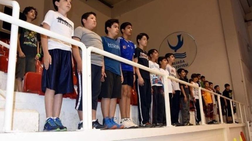 Aliağa Belediyesi Masa Tenisi Turnuvası Başladı