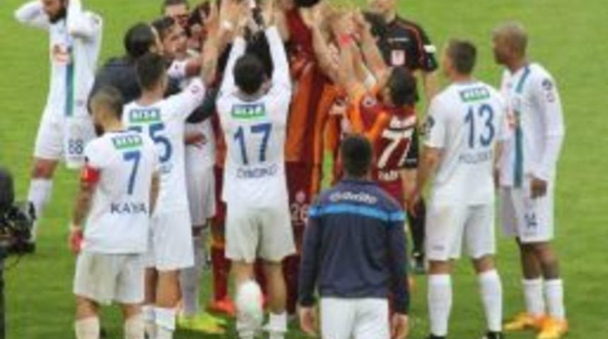 Abitoğlu&rsquo;na Kırmızı Kartlı Veda