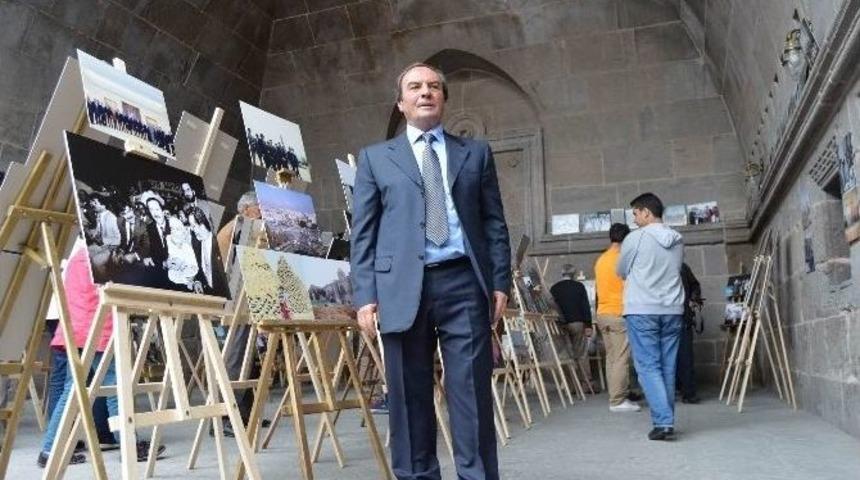 Kayseri&rsquo;nin 40 Yılını Kitap Haline Getirdi