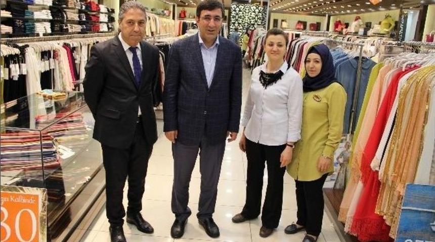 Bakan Yılmaz Ninova Park&rsquo;ta Resim Sergisinin A&ccedil;ılışını Yaptı