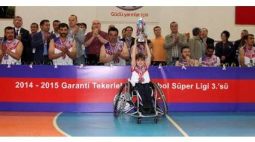 Kardemir Karab&uuml;kspor Tekeklekli Sandalyede 3'&uuml;nc&uuml; Oldu